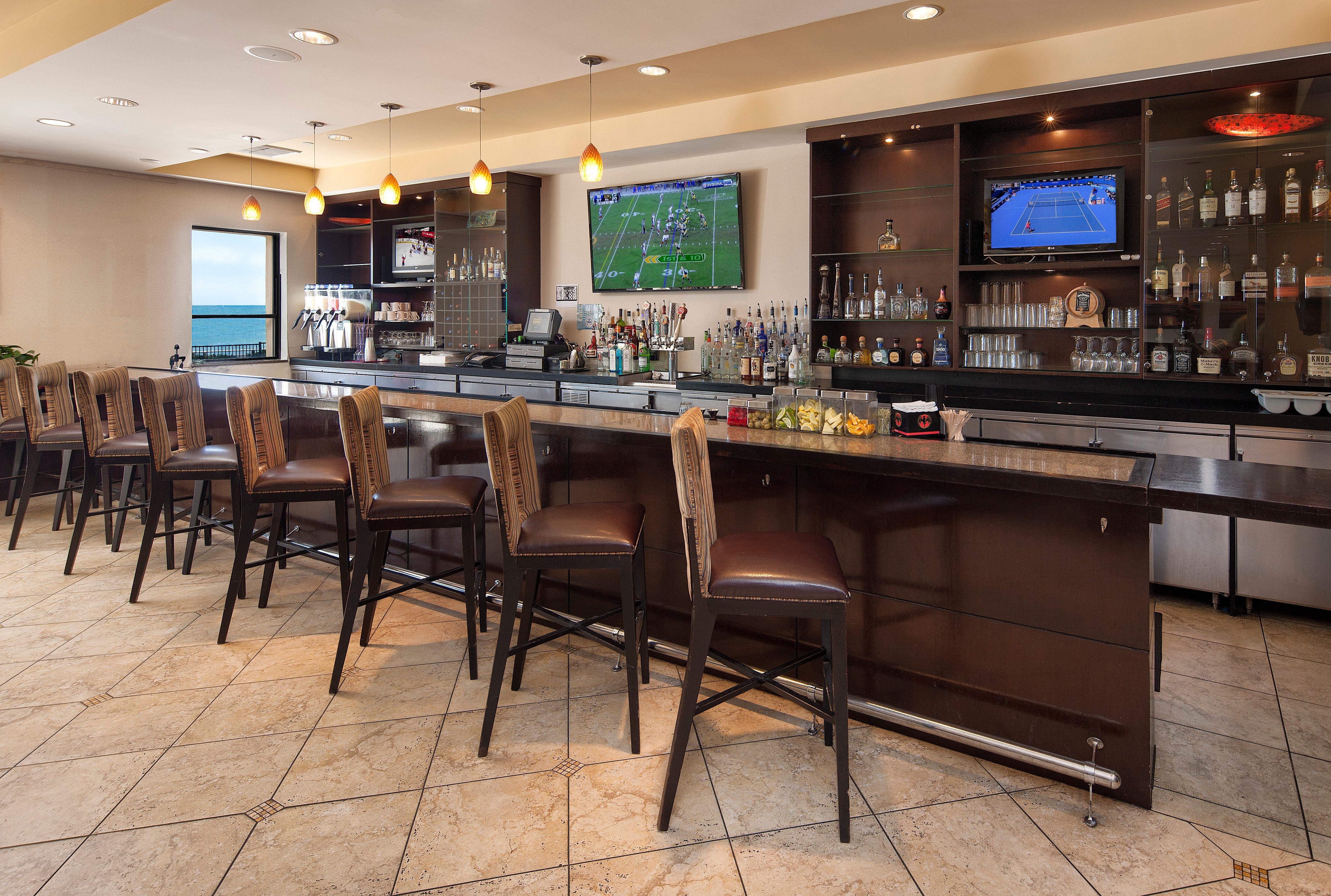 Crowne Plaza Ventura Beach By Ihg Esterno foto