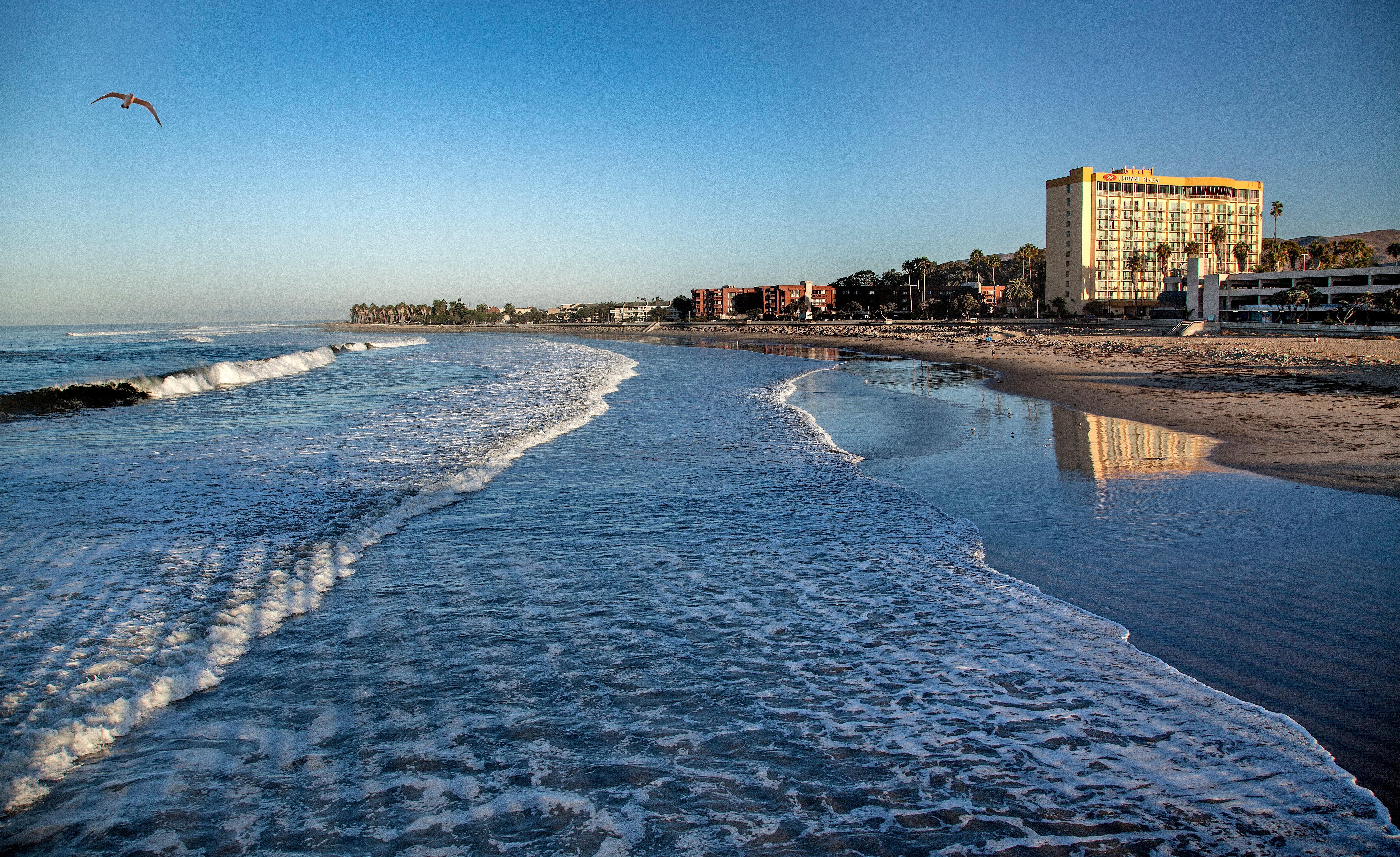 Crowne Plaza Ventura Beach By Ihg Esterno foto