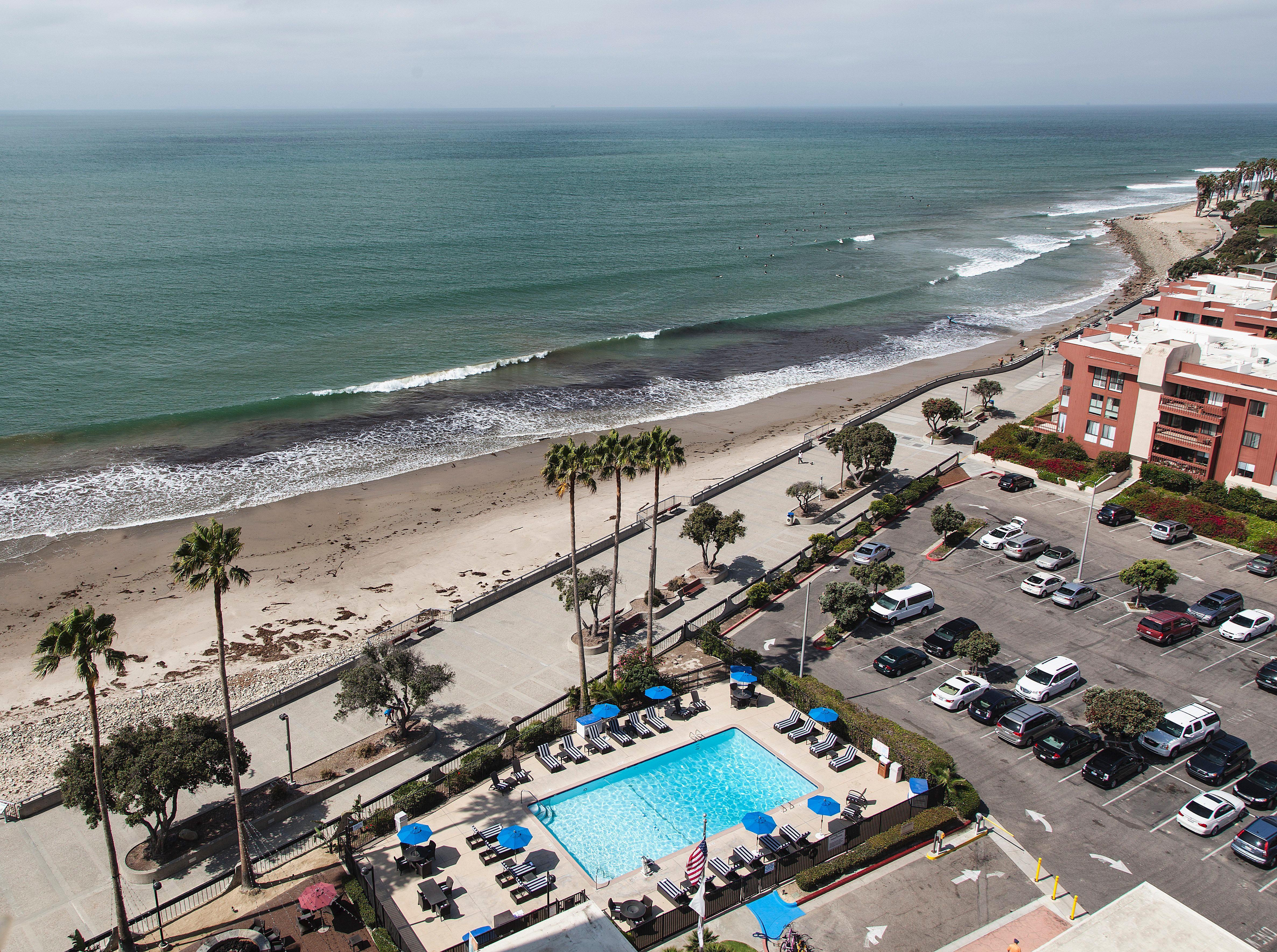 Crowne Plaza Ventura Beach By Ihg Esterno foto