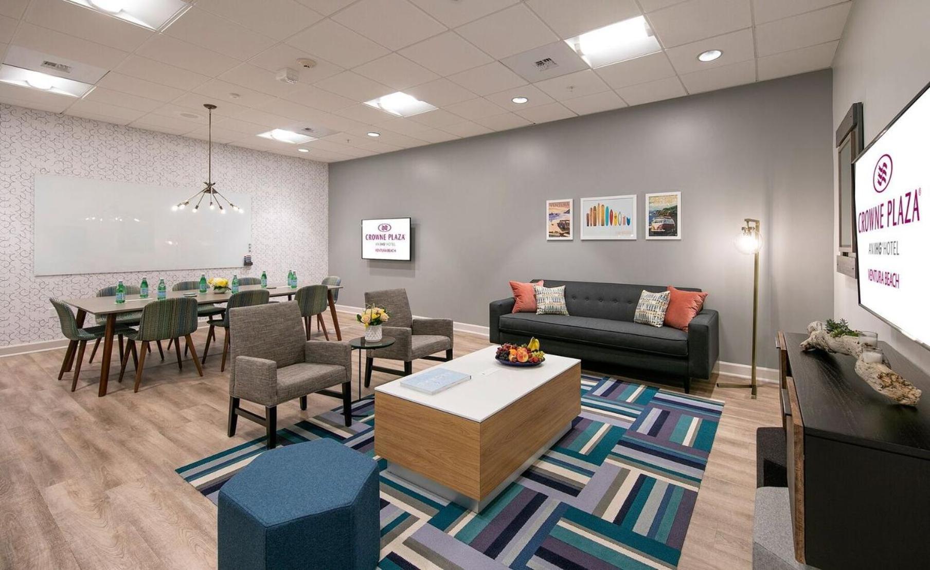 Crowne Plaza Ventura Beach By Ihg Esterno foto