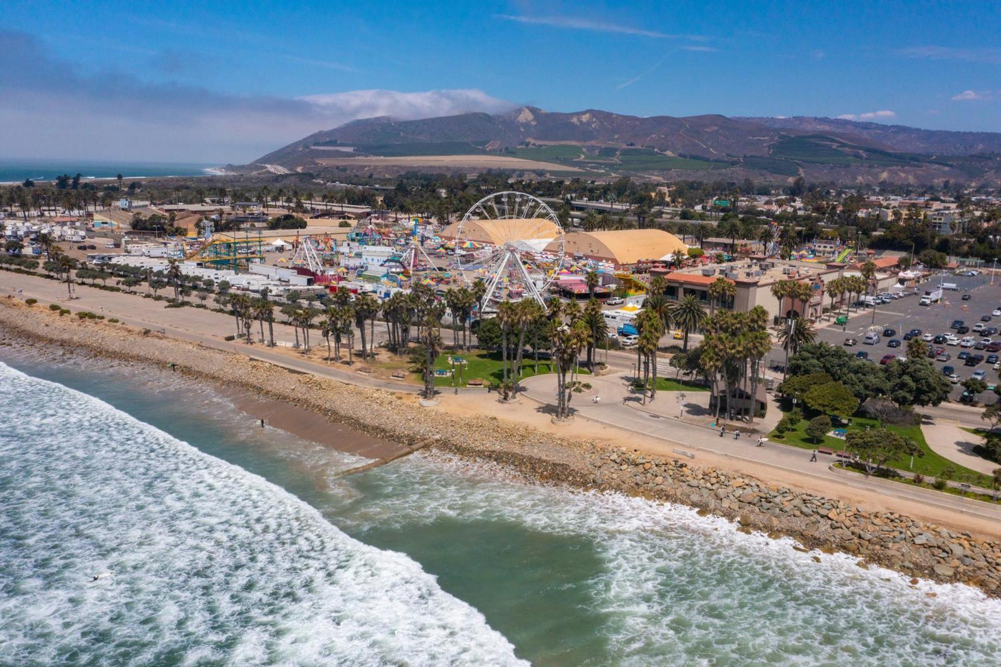 Crowne Plaza Ventura Beach By Ihg Esterno foto