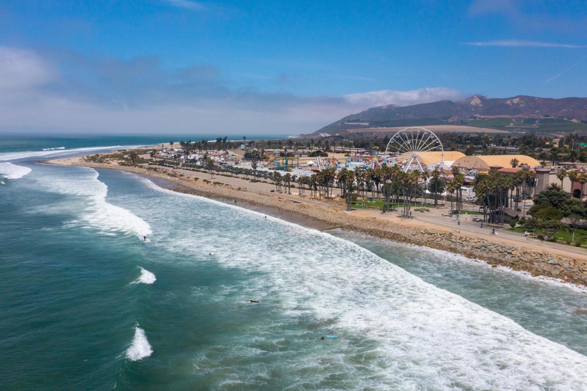 Crowne Plaza Ventura Beach By Ihg Esterno foto