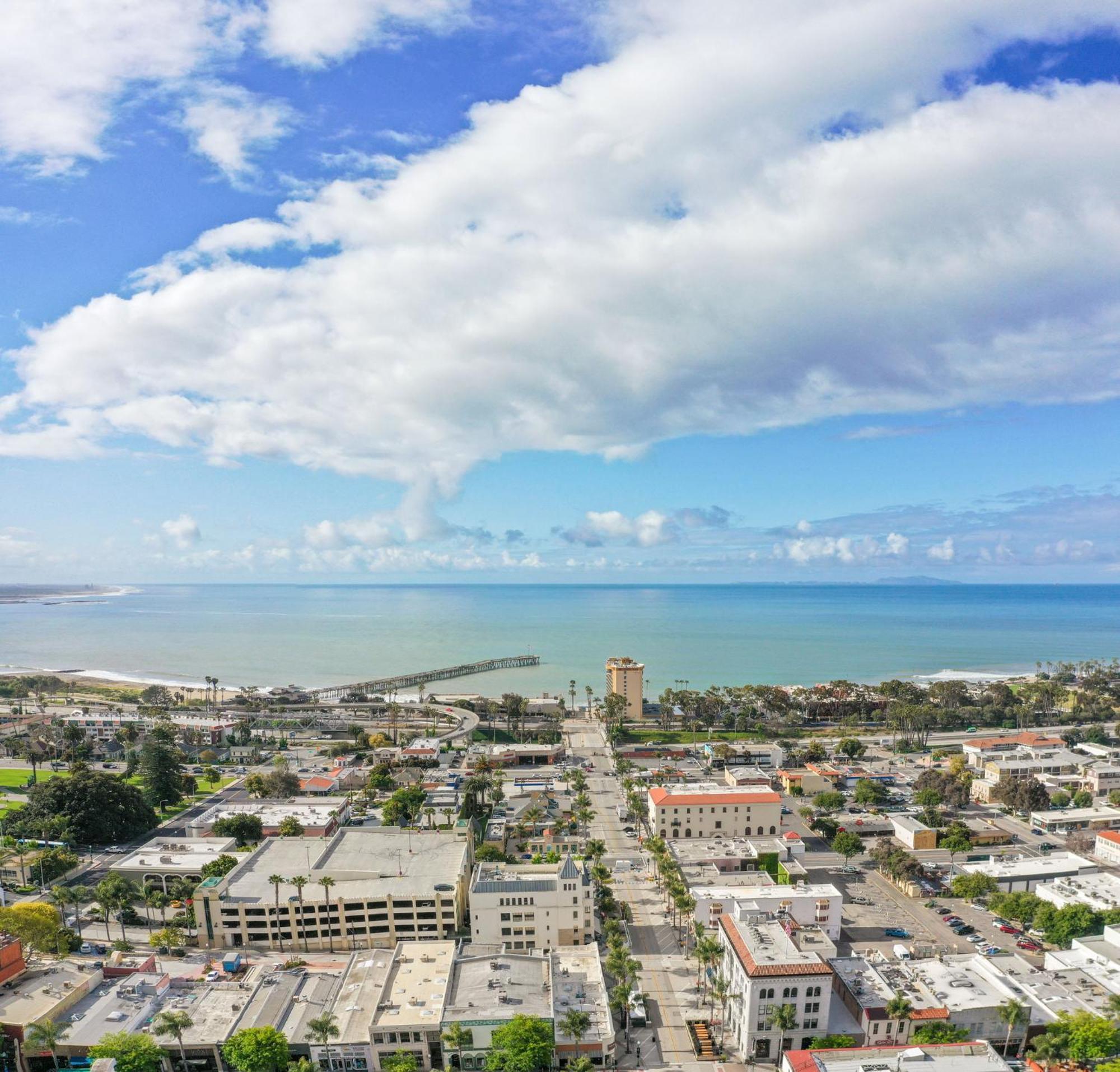 Crowne Plaza Ventura Beach By Ihg Esterno foto