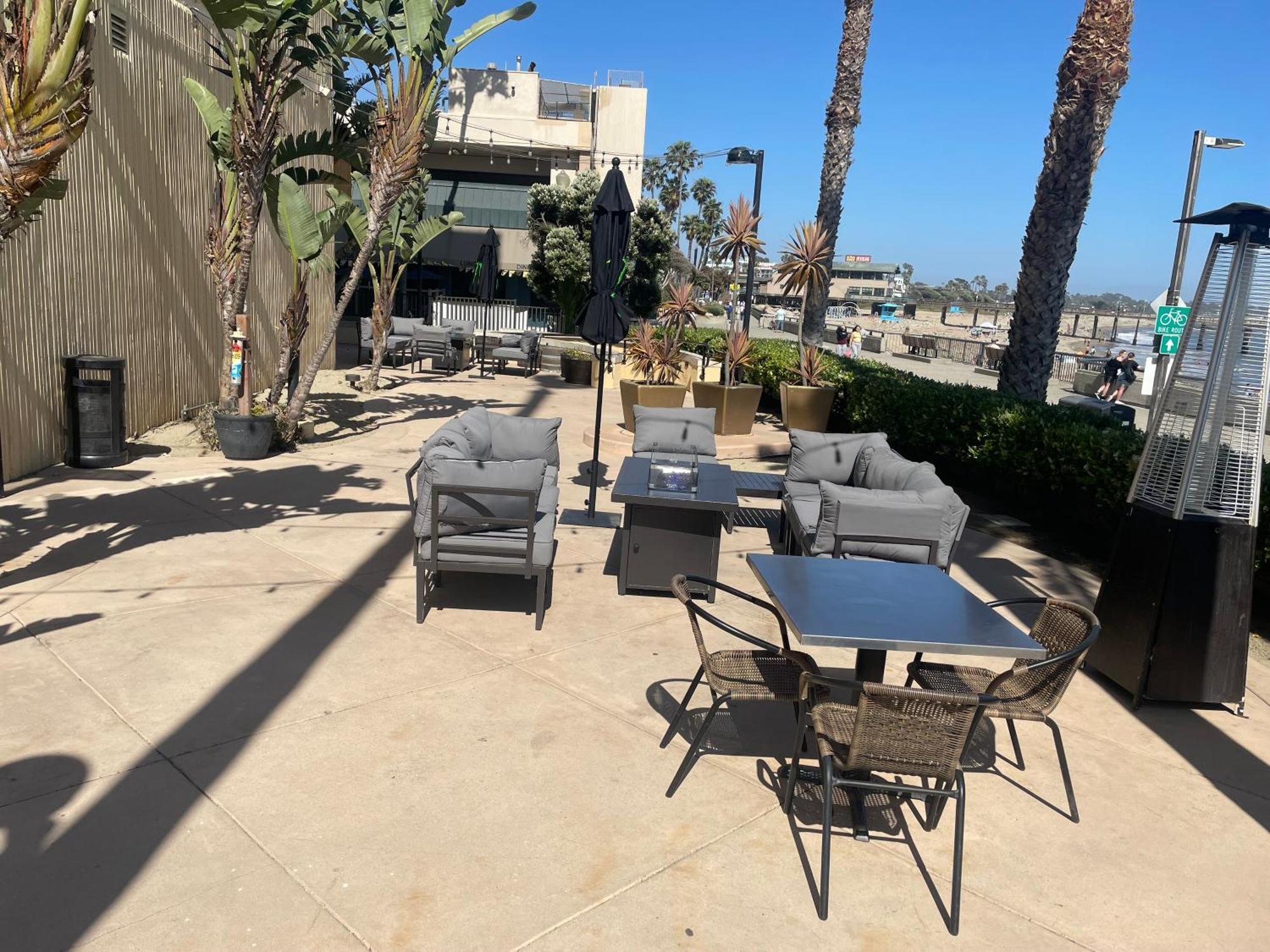 Crowne Plaza Ventura Beach By Ihg Esterno foto